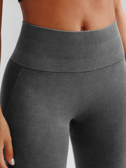 A model wearing a BRXL® B R X L™ Seamless High Waisted Butt-Lifting Leggings